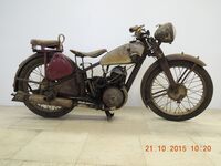 11. JAWA 250 1